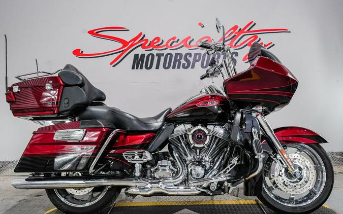 2011 Harley-Davidson CVO™ Road Glide® Ultra