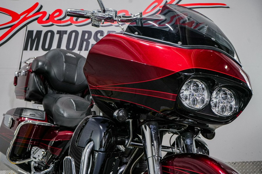 2011 Harley-Davidson CVO™ Road Glide® Ultra