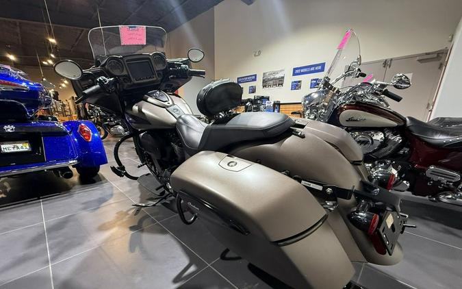 2019 Indian Motorcycle® Chieftain Dark Horse® Bronze Smoke