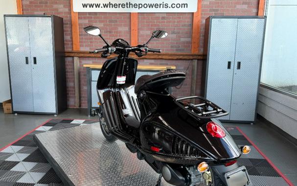 2026 Vespa 946 HORSE