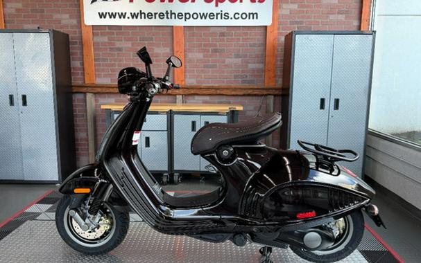 2026 Vespa 946 HORSE