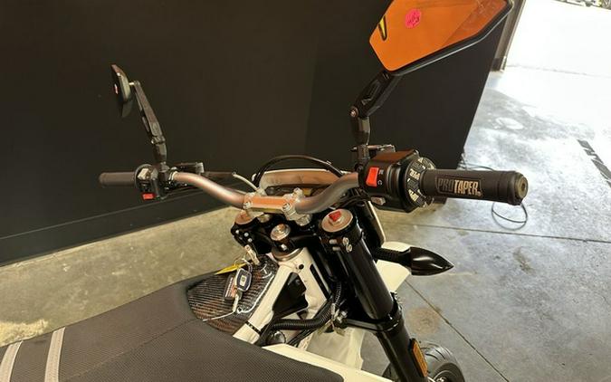 2019 Husqvarna Supermoto 701