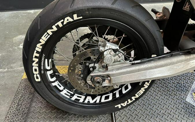 2019 Husqvarna Supermoto 701
