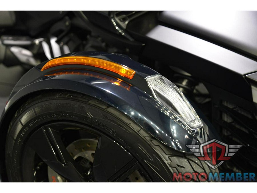 2022 Can-Am Spyder F3 Limited Dark Wheels