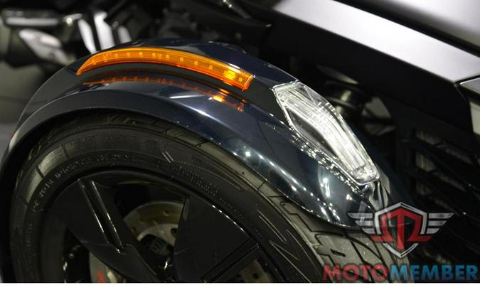 2022 Can-Am Spyder F3 Limited Dark Wheels