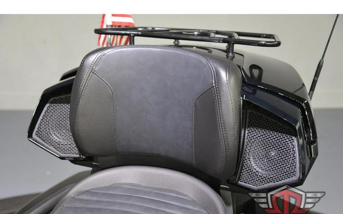 2022 Can-Am Spyder F3 Limited Dark Wheels