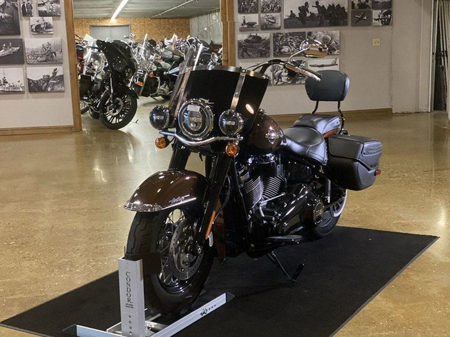 2019 Harley-Davidson FLHCS - Heritage Classic 114