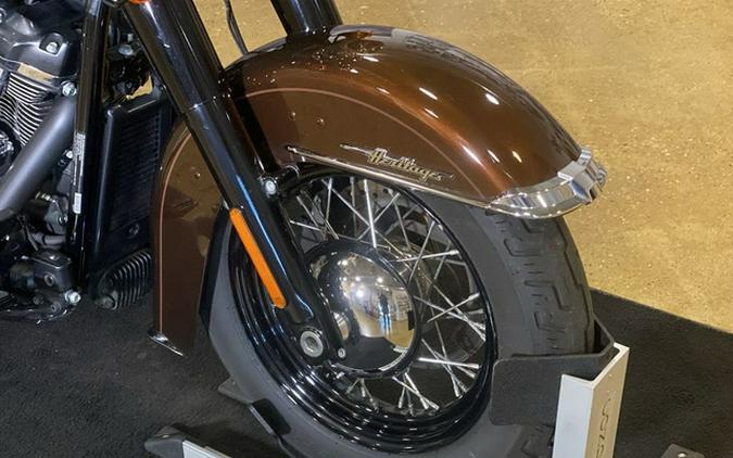 2019 Harley-Davidson FLHCS - Heritage Classic 114