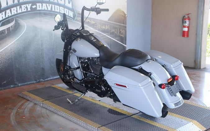 2025 Harley-Davidson® FLHRXS - Road King® Special