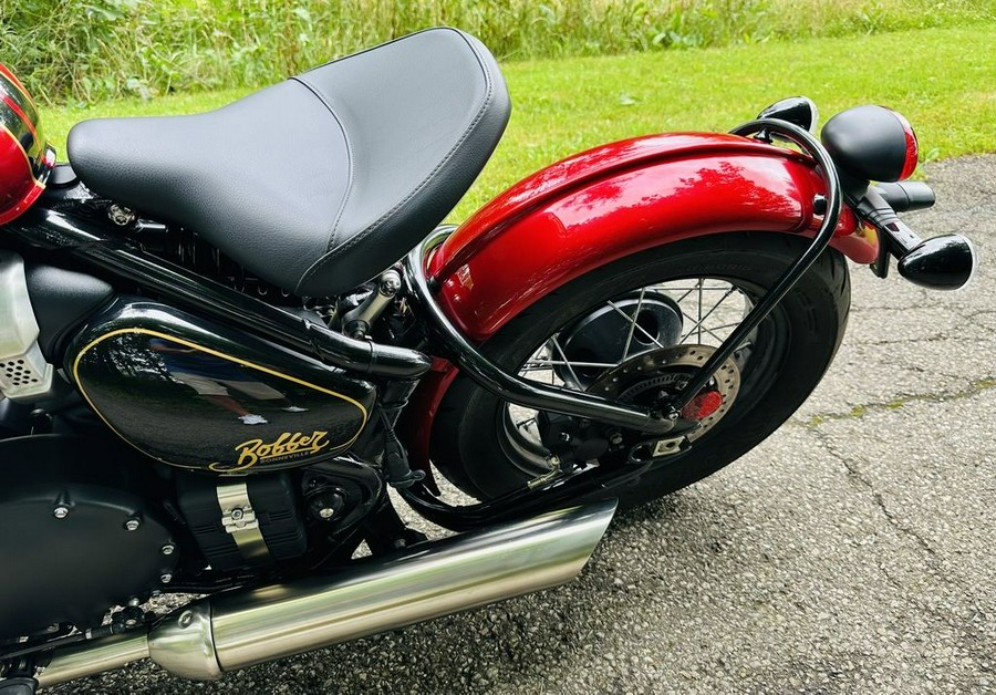 2022 Triumph Bonneville Bobber Gold Line Carnival Red/Sapphire Black