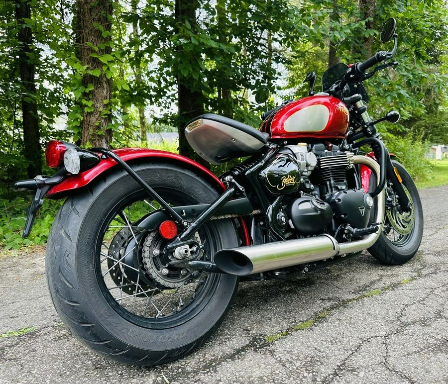 2022 Triumph Bonneville Bobber Gold Line Carnival Red/Sapphire Black