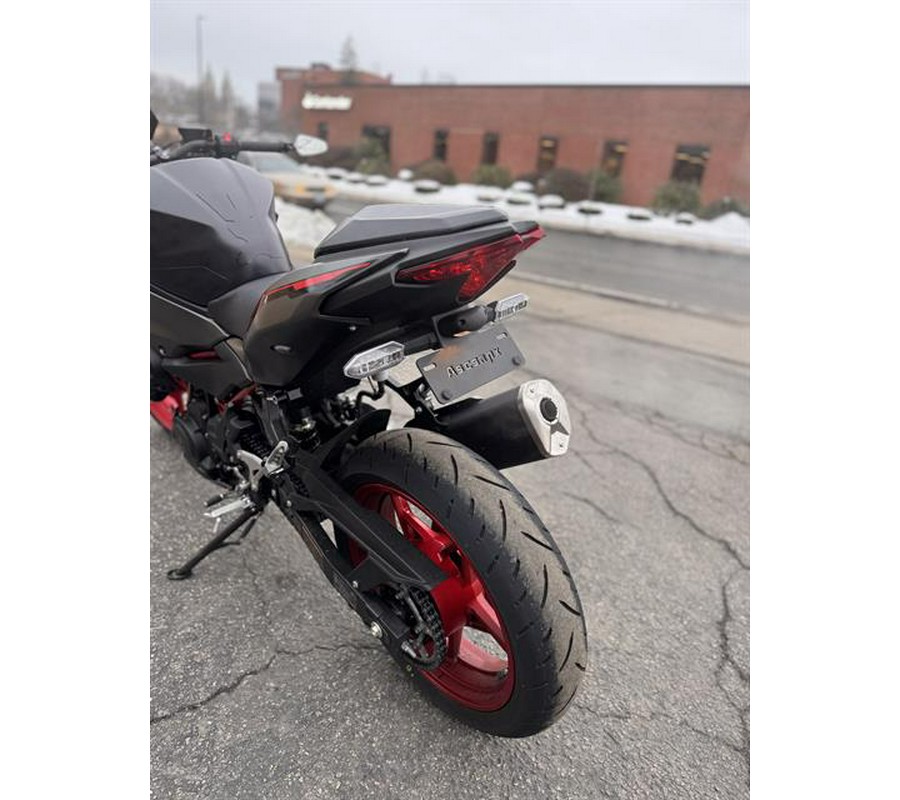 2024 Kawasaki Z500 SE ABS