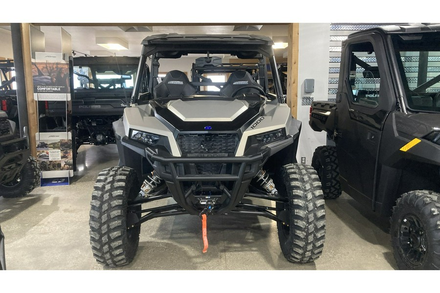 2024 Polaris Industries GENERAL® XP 1000 Ultimate