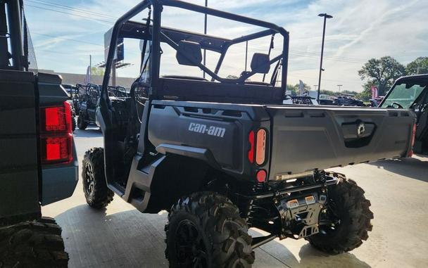 2026 Can-Am® Defender DPS HD10