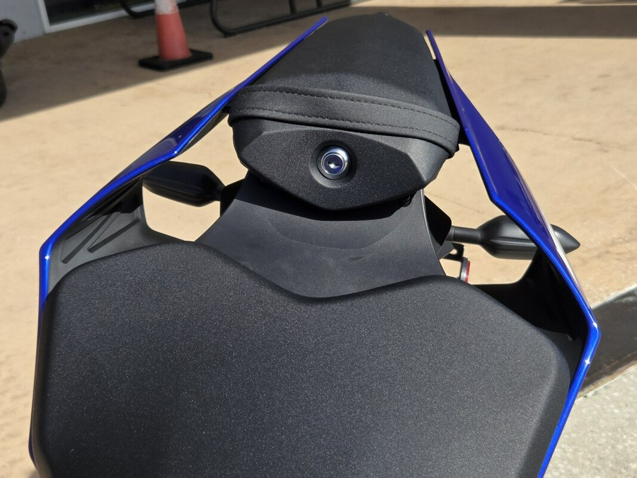 2026 Yamaha YZF-R1