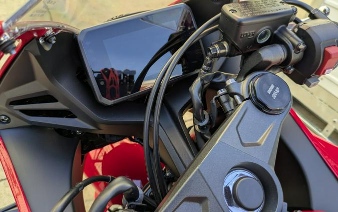 2026 Honda CBR650R E-Clutch