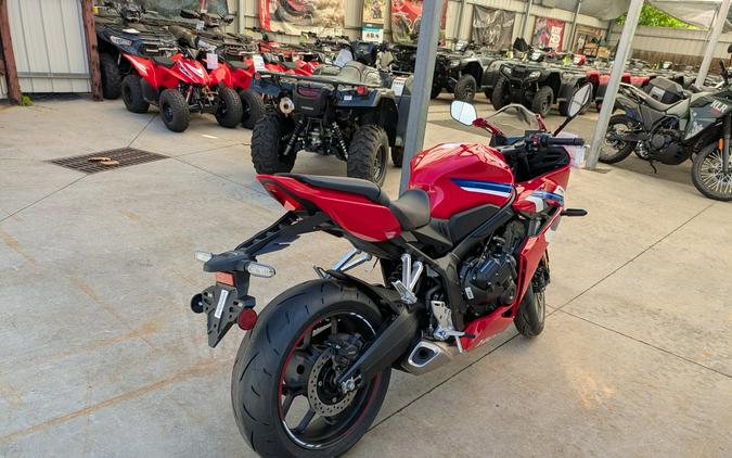 2026 Honda CBR650R E-Clutch