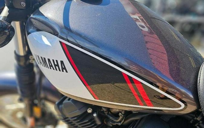 2017 Yamaha SCR950