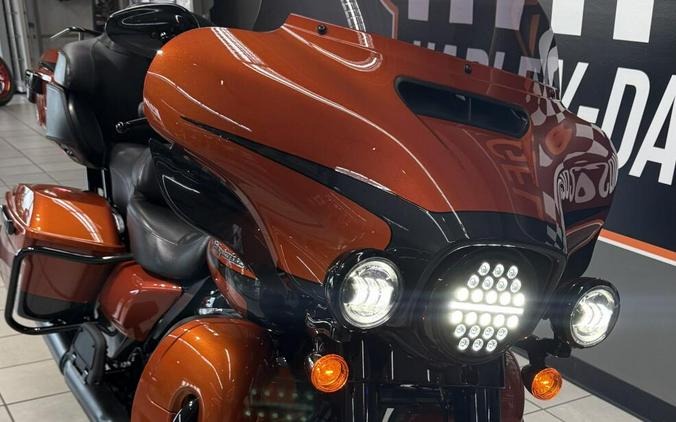 2020 Harley-Davidson® Ultra Limited Scorched Orange/Silver Flux