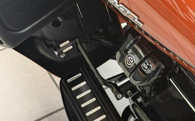 2020 Harley-Davidson® Ultra Limited Scorched Orange/Silver Flux