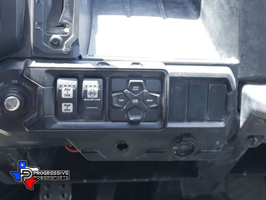 2025 Can-Am® Defender XT HD10