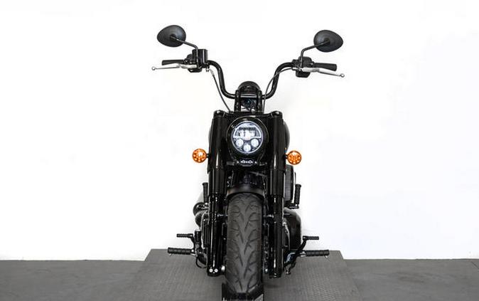 2023 Indian Motorcycle® Chief® Bobber Dark Horse® Black Smoke