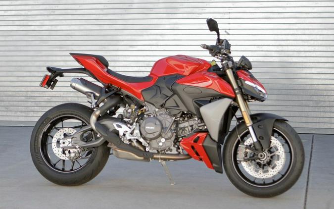 2026 Ducati Streetfighter V2