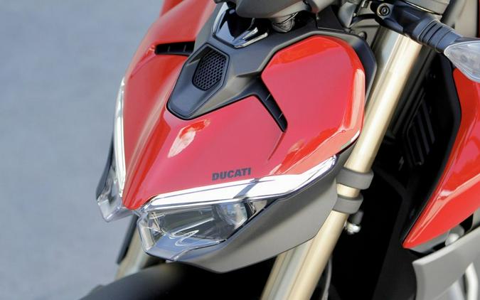 2026 Ducati Streetfighter V2