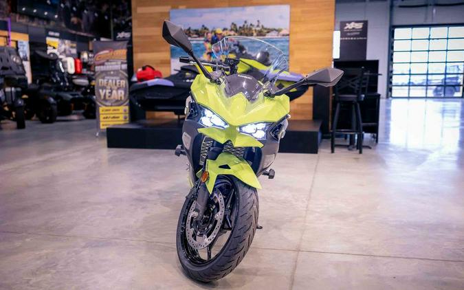 2026 Kawasaki Ninja® 500 SE ABS