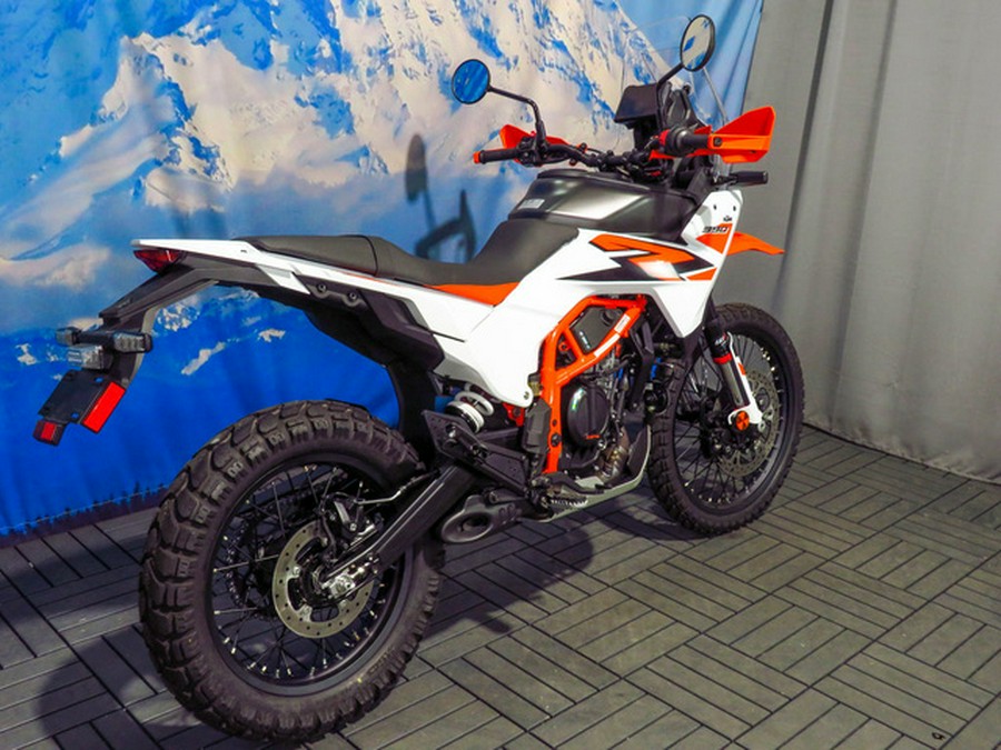 2026 KTM Adventure 390 R