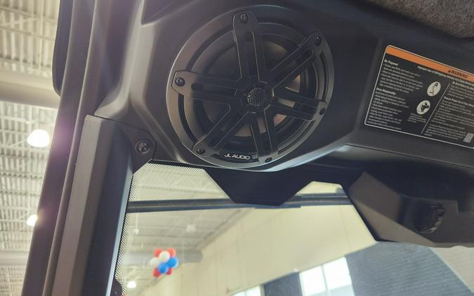 2026 Can-Am Defender MAX Limited HD11