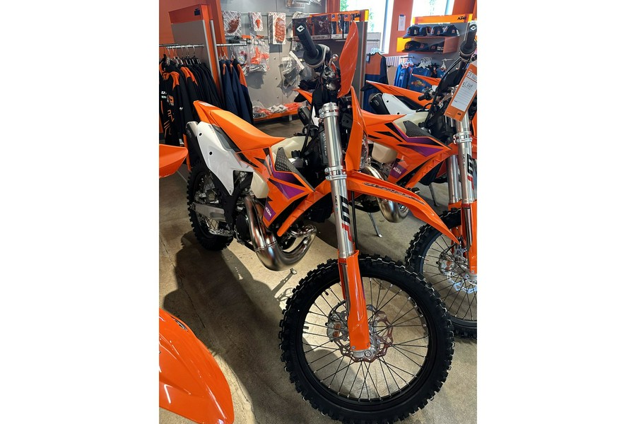 2024 KTM 250 XC-W, $650 freight savings!