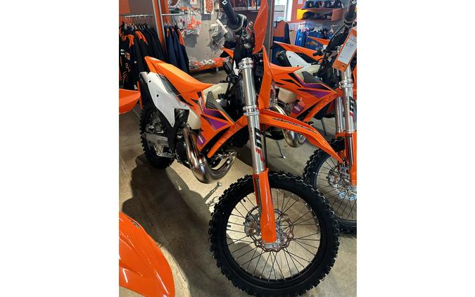 2024 KTM 250 XC-W, $650 freight savings!