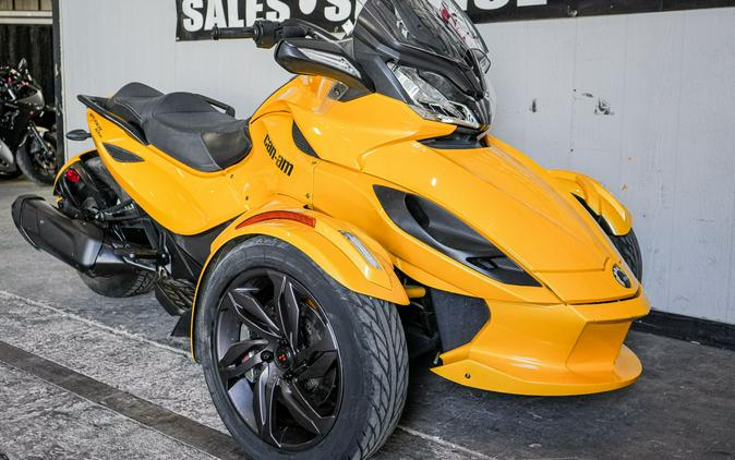 2013 Can-Am Spyder® ST-S SE5