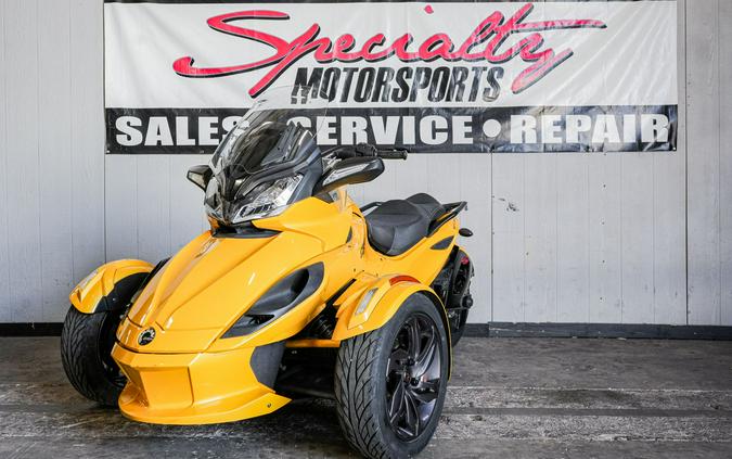 2013 Can-Am Spyder® ST-S SE5