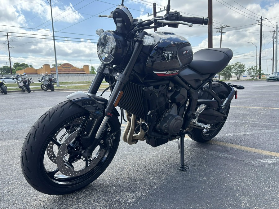2025 Triumph Trident 660