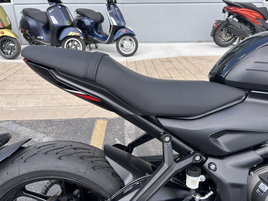 2025 Triumph Trident 660