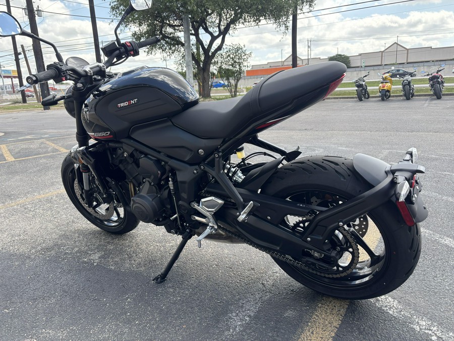 2025 Triumph Trident 660