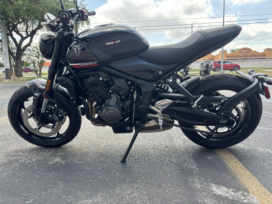 2025 Triumph Trident 660