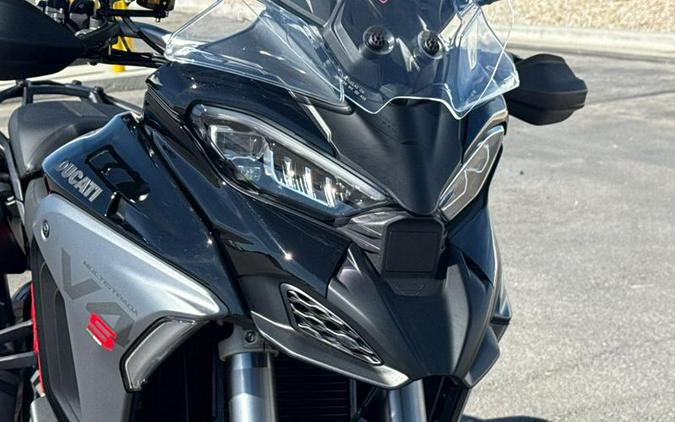 2026 Ducati Multistrada V4S TRAVEL/RADAR