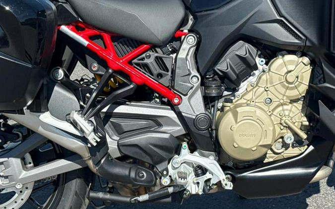2026 Ducati Multistrada V4S TRAVEL/RADAR
