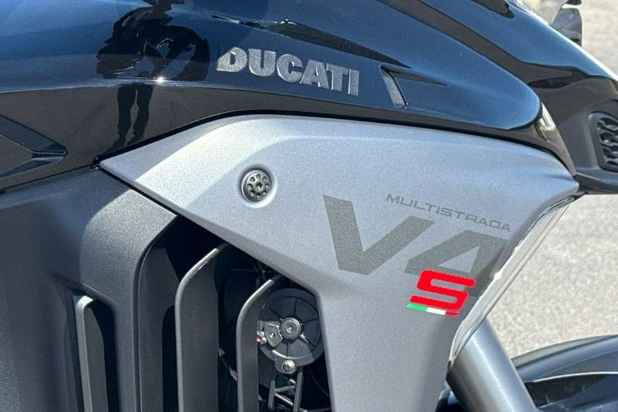 2026 Ducati Multistrada V4S TRAVEL/RADAR