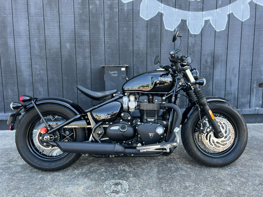 2020 Triumph Bonneville Bobber Black