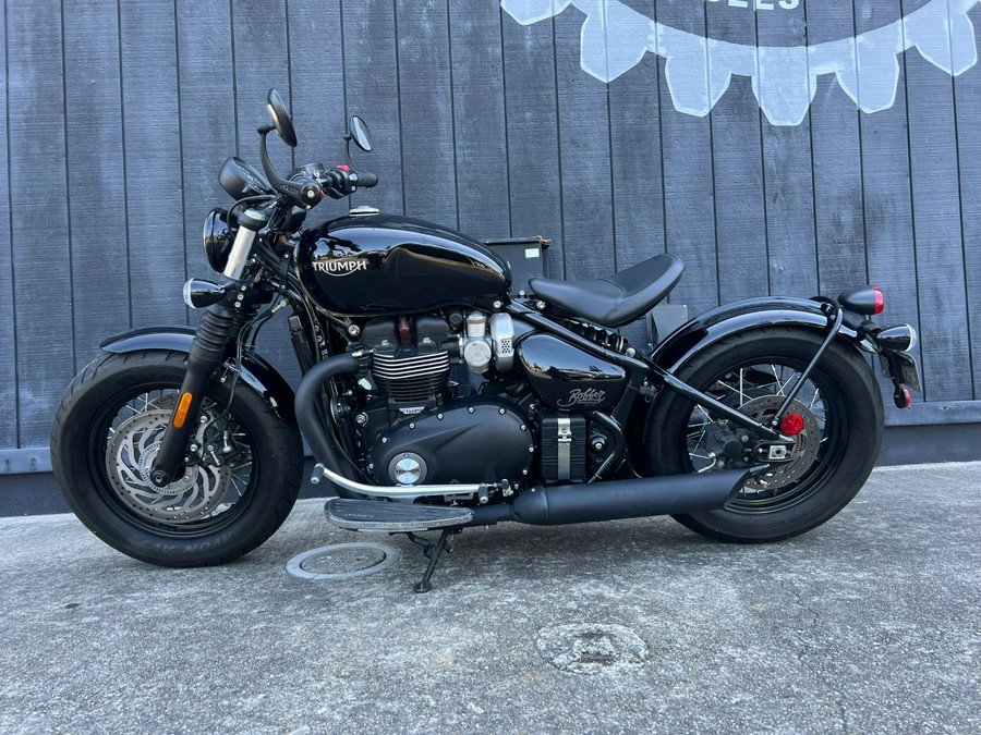 2020 Triumph Bonneville Bobber Black
