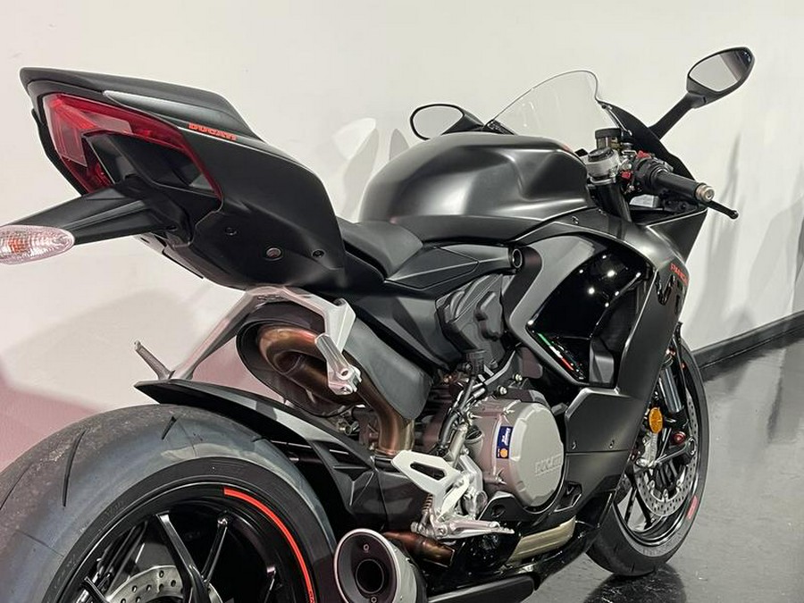 2024 Ducati Panigale V2 Black on Black