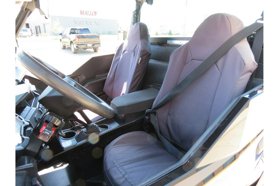 2017 Polaris Polaris GENERAL™ 1000 EPS Deluxe Titanium Matte