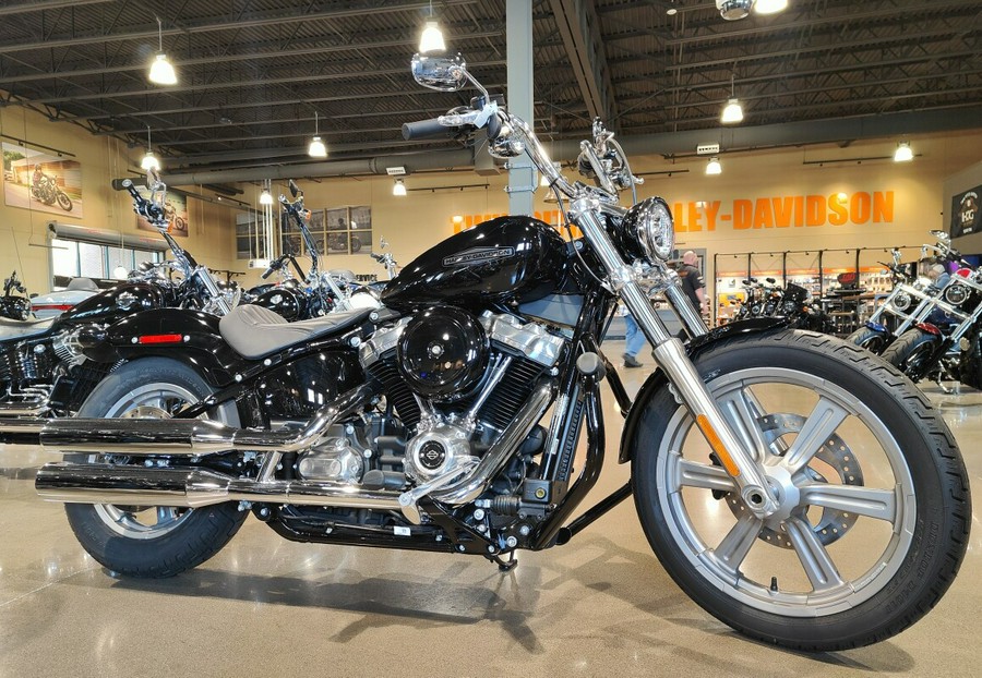 2022 Harley-Davidson Softail Standard Black