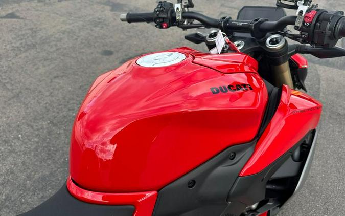 2026 Ducati Streetfighter V2