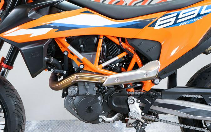 2023 KTM 690 SMC R