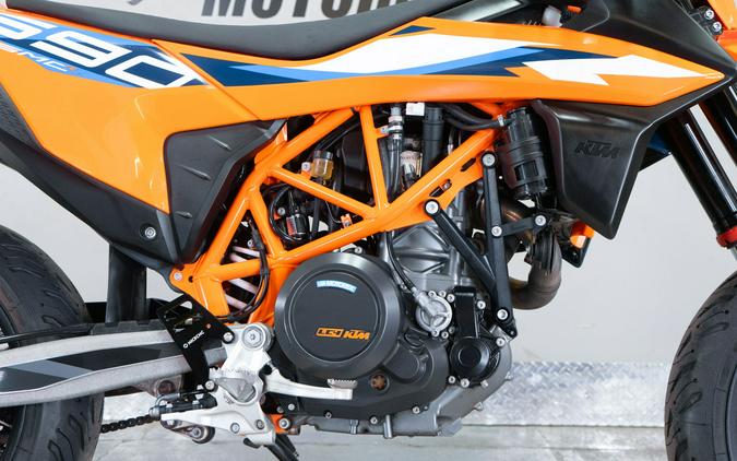 2023 KTM 690 SMC R